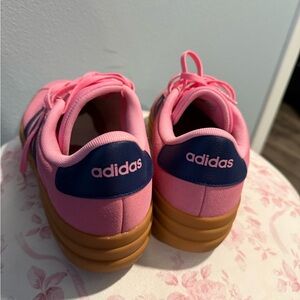 Adidas women  Sneakers in Pink and Navy